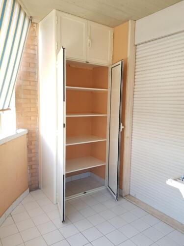 35 - mobile alto bianco aperto