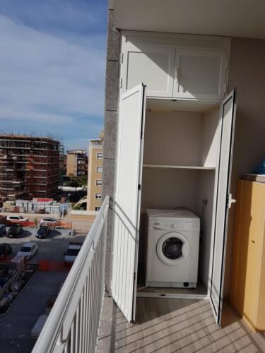 37 - mobile bianco per lavatrice