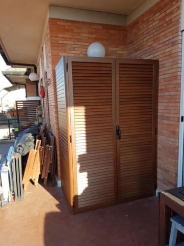 114 - mobile-da-terrazzo-effetto-legno-noce